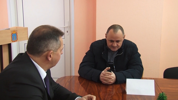 За решением проблем к областному чиновнику