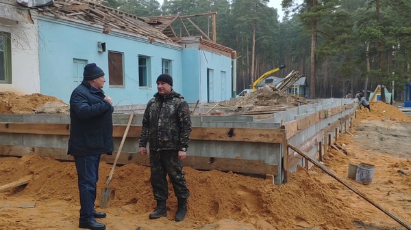 Готовь сани летом