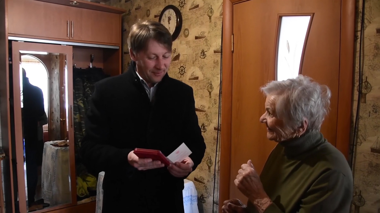 Праздник со слезами на глазах. В Котовске продолжается вручение юбилейных медалей «75 лет Великой Победы» 