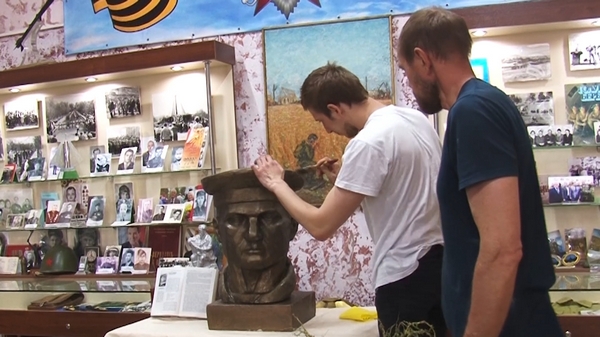 Бюст Героя Советского Союза Александра Романовича Посконкина