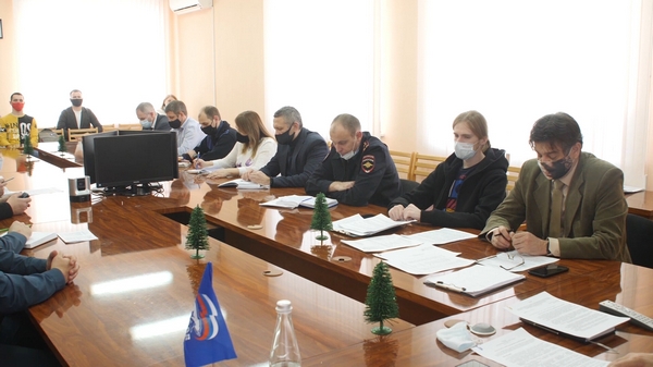 Праздник к нам приходит