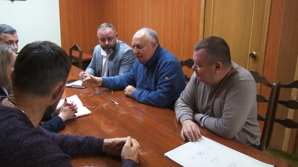Глава города Котовска Алексей Плахотников провёл трёхстороннюю встречу