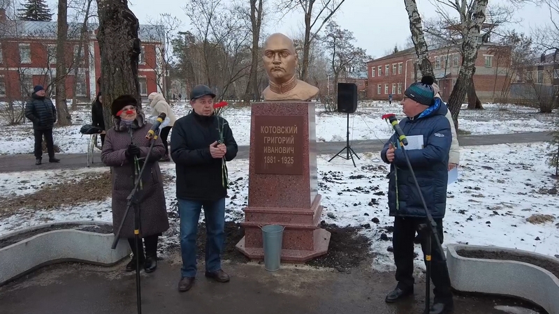 В Котовске в сквере Октябрьском после реставрации открыли бюст Г.И. Котовского