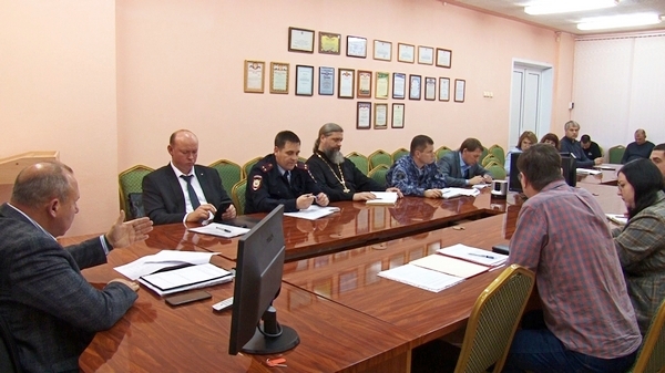 Массовые новогодние мероприятия находятся на особом контроле