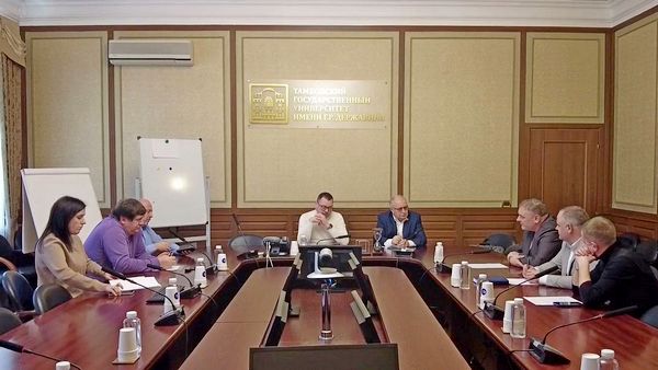 Трёхсторонняя встреча КВН