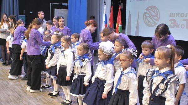 «Орлятами России»