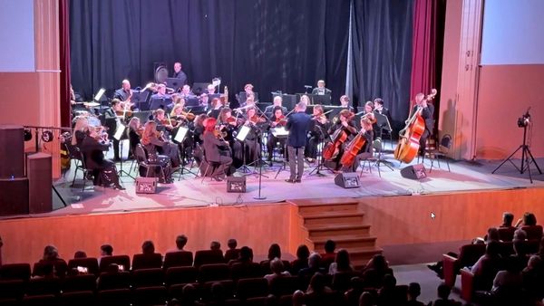 Громкая музыкальная точка в конце ноября