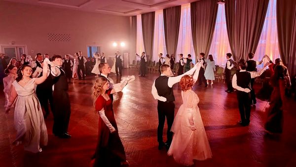 И вальс, и кадриль, и мазурка 