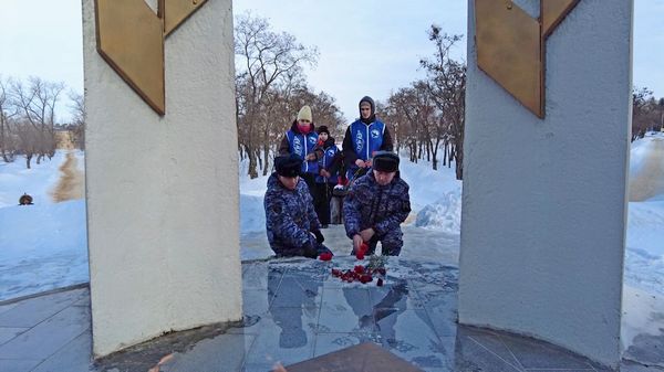 Цветы к Вечному огню