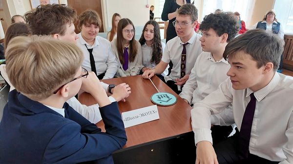 Игра «Пойдем в народ»