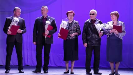 100 лет системе дополнительного образования. Во Дворце культуры чествовали заслуженных ветеранов и педагогов этой сферы