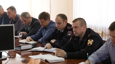 Безопасность в майские праздники - на контроле. С заседания антитеррористической комиссии