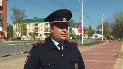  Госавтоинспекторы призывают к соблюдении ПДД на дорогах