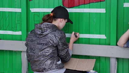 Роспись котовских остановок набирает обороты